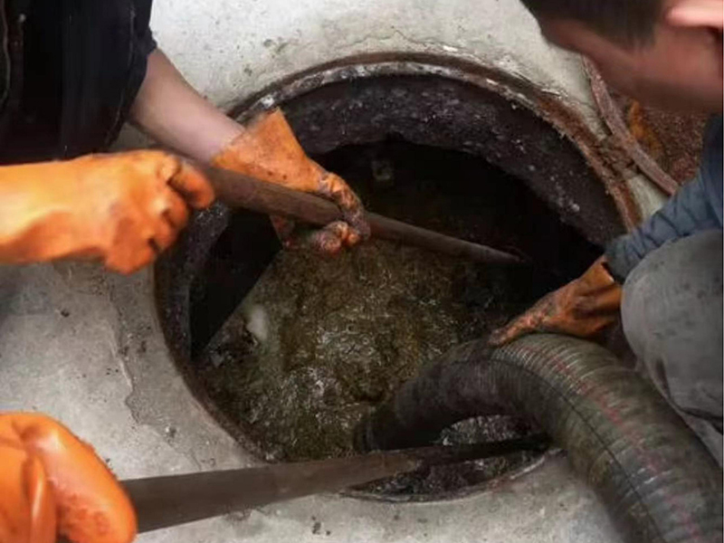 德州清理化粪池时如何避免沼气的危害?